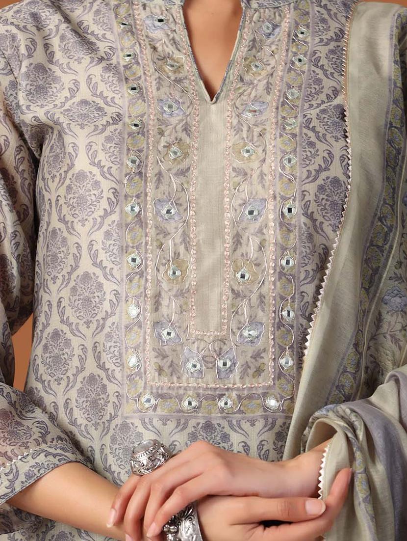 green three quater sleeves printed suit set - 20133310 - Standard Image - 4