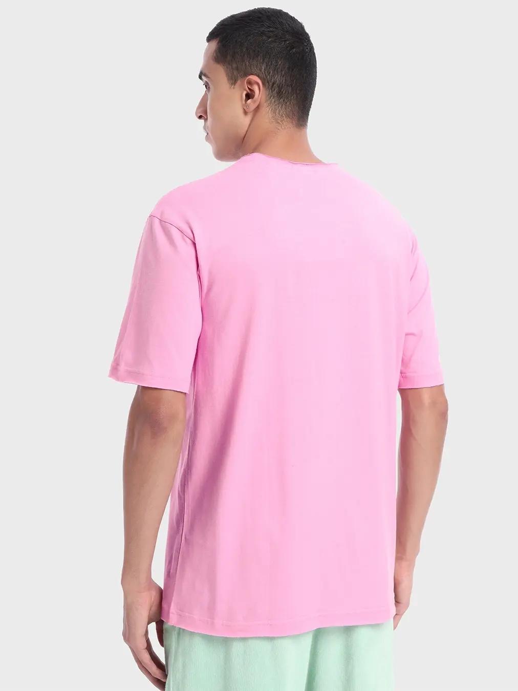 this men's half sleeves t-shirt has - 20152390 - Standard Image - 1