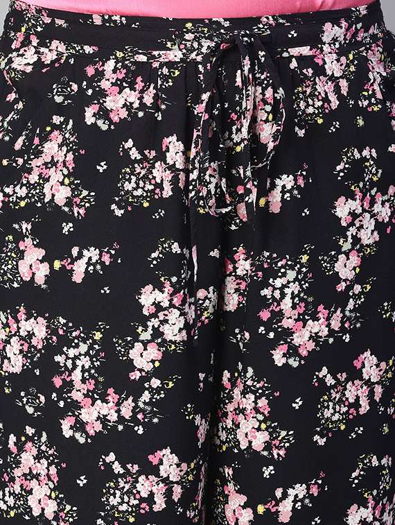 women floral plus trouser - 20152492 -  Standard Image - 4