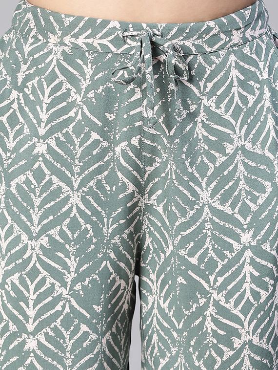 green printed flat front trouser - 20152498 - Standard Image - 4