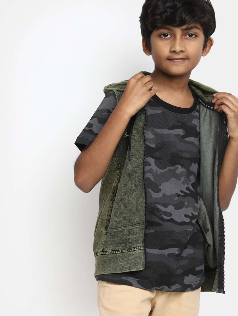 green round neck camouflage t-shirt with jacket - 20153361 -  Standard Image - 1