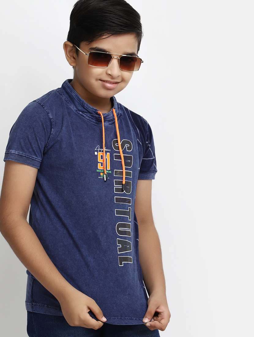 blue short sleeves printed  t-shirt - 20153371 -  Standard Image - 1