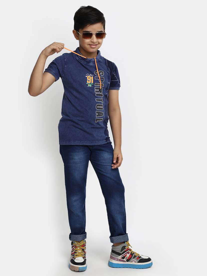 blue short sleeves printed  t-shirt - 20153371 -  Standard Image - 4