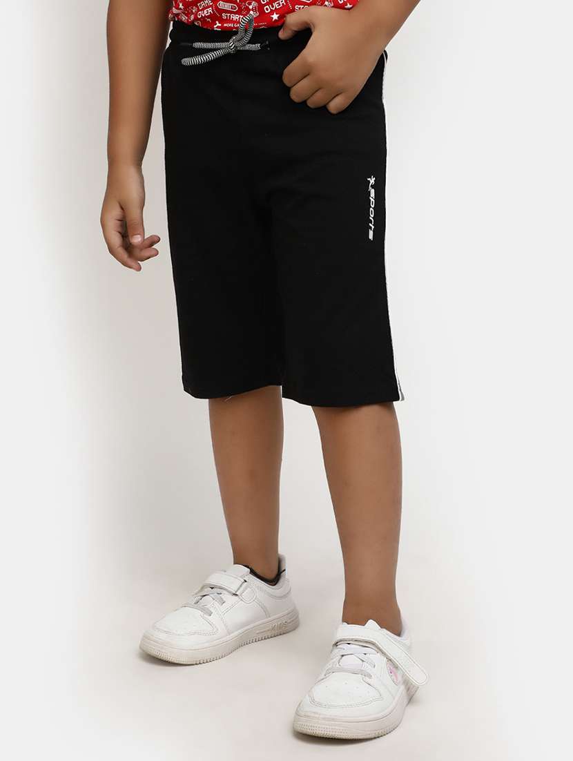 black solid three fourth shorts - 20153593 -  Standard Image - 1