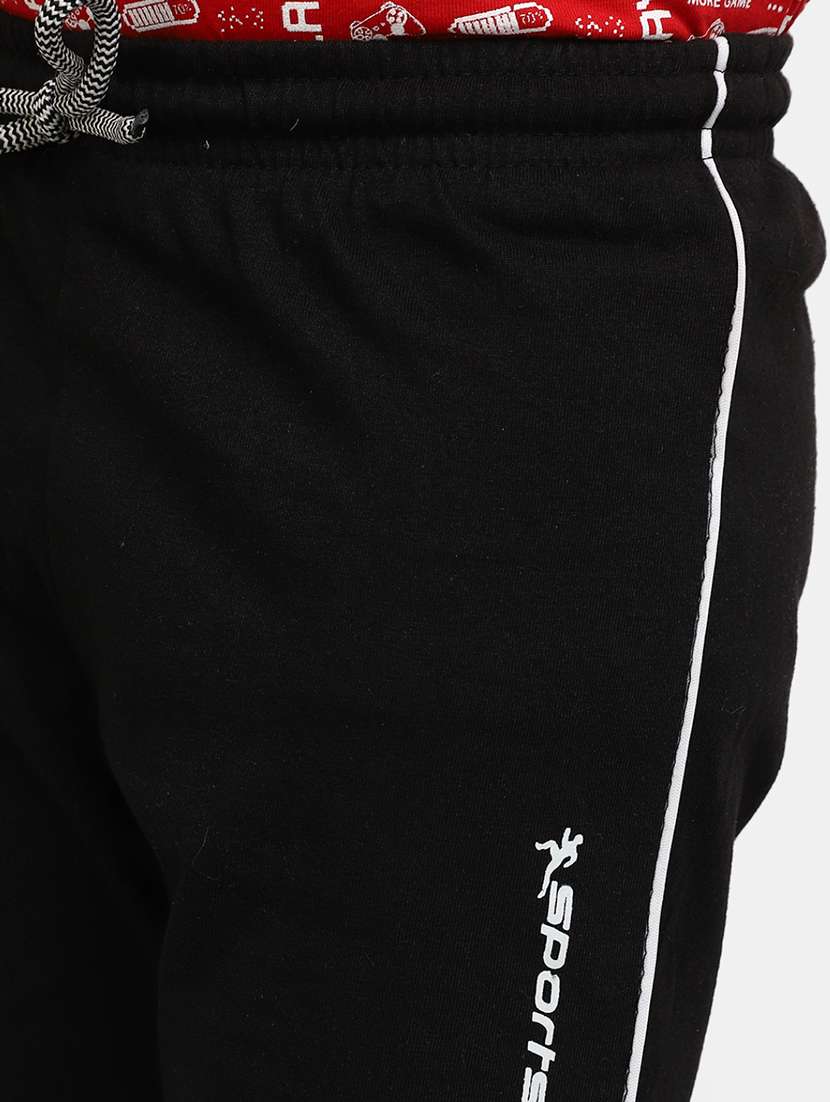 black solid three fourth shorts - 20153593 -  Standard Image - 4