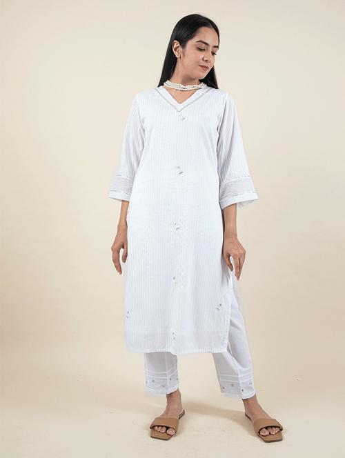 women's straight kurta - 20155532 -  Standard Image - 0