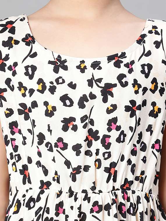 girls round neck sleeveless frock - 20159981 -  Standard Image - 4