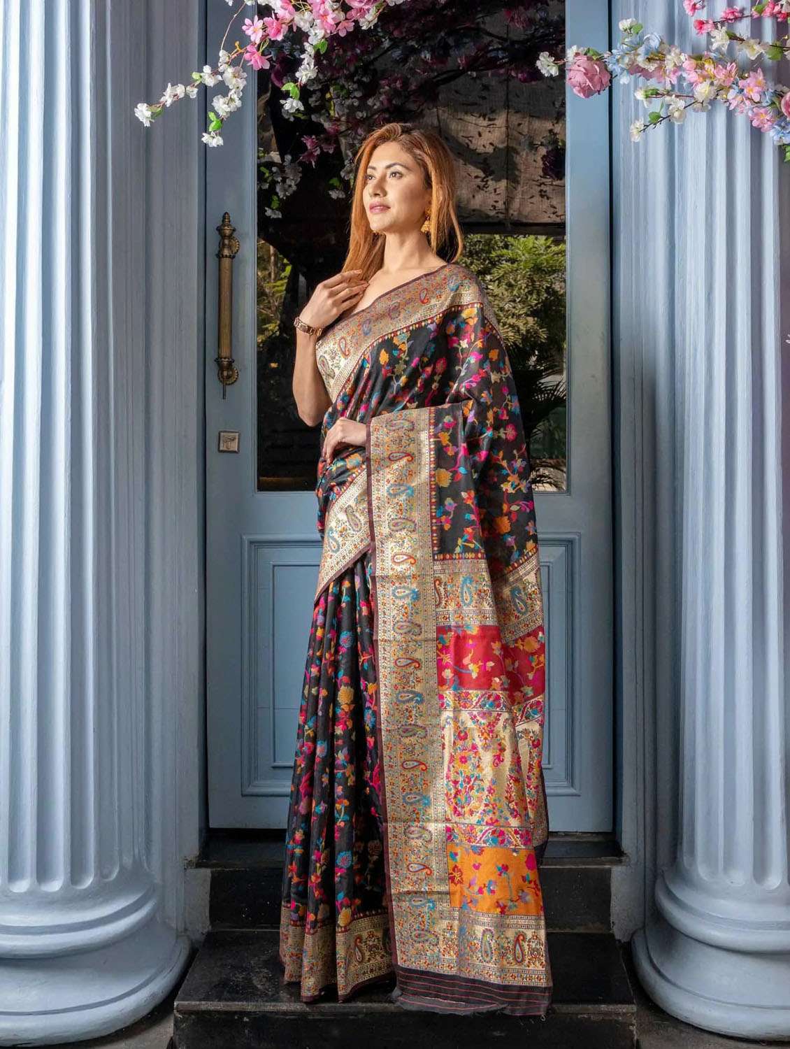 Women's Self Design Black Colored Saree
