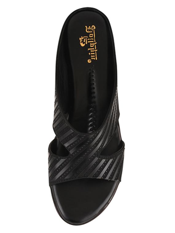 black slip on sandal - 20165233 - Standard Image - 4