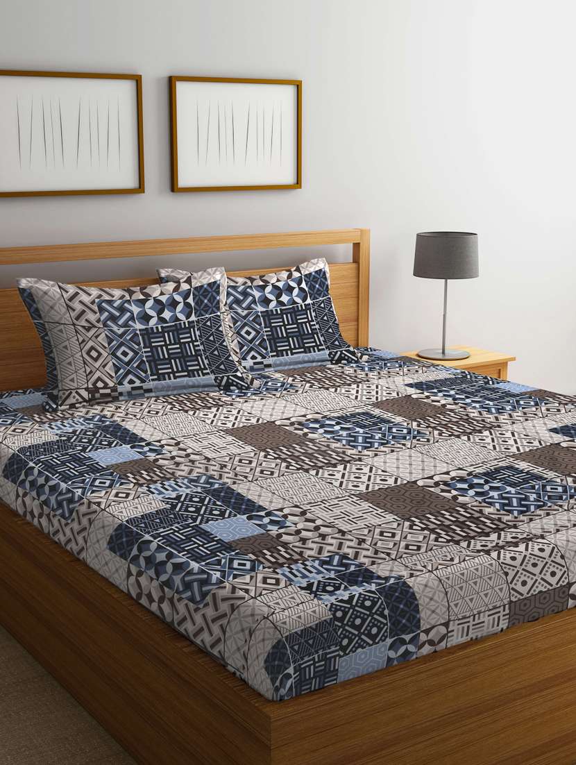cotton geometric fitted double bedsheet with 2 pillow covers
