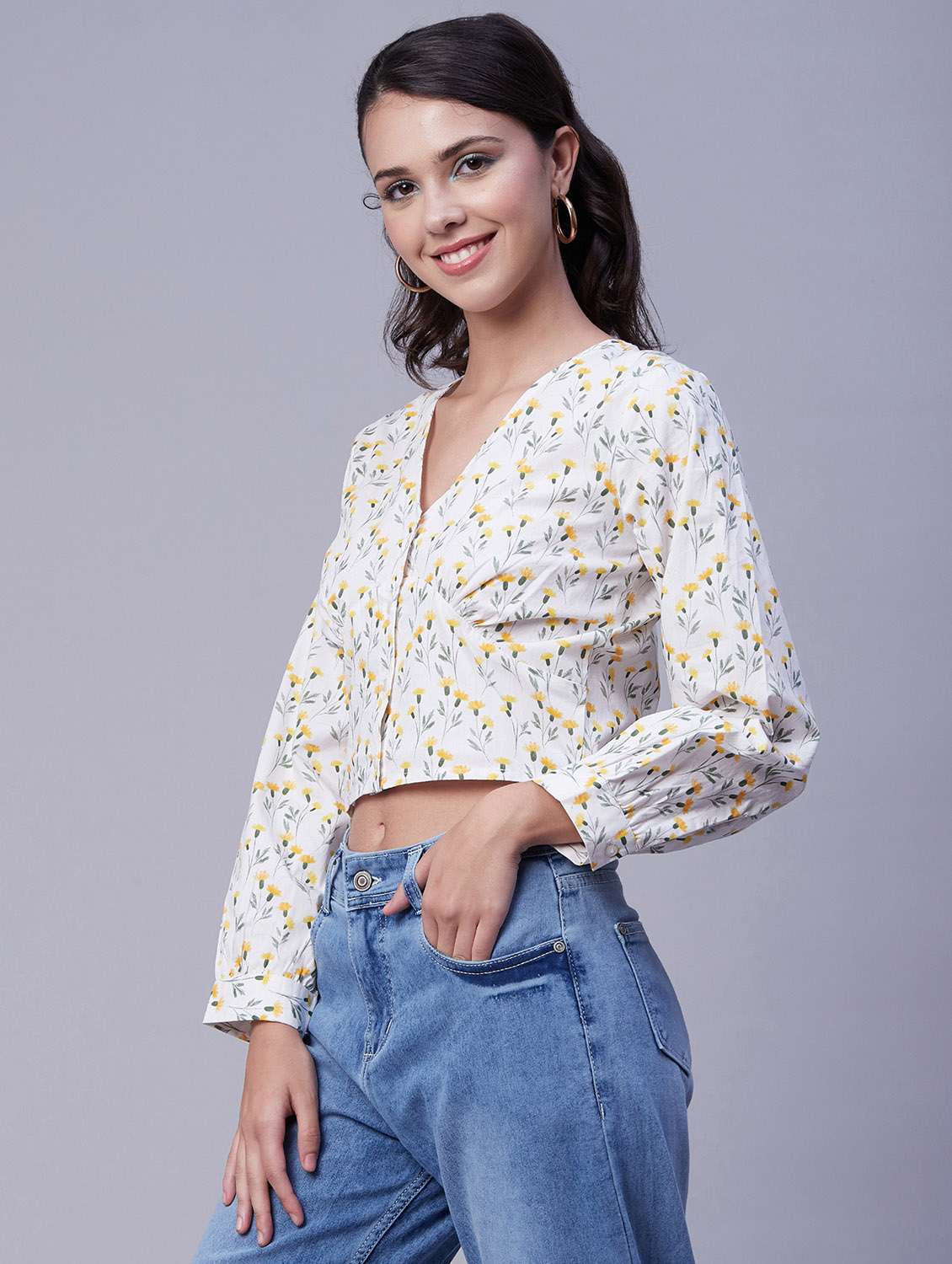 women's crop v neck top - 20171137 -  Standard Image - 1