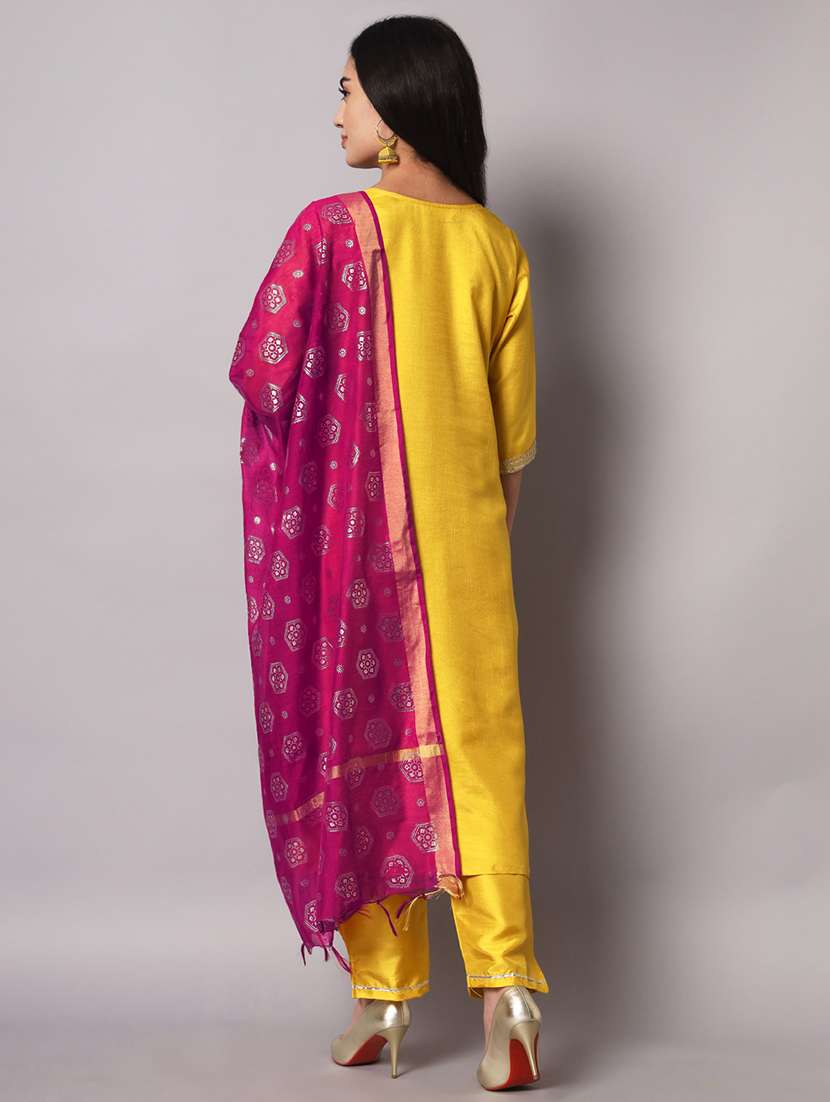 Women Three Quarter Sleeve Kurta Pant With Dupatta Set