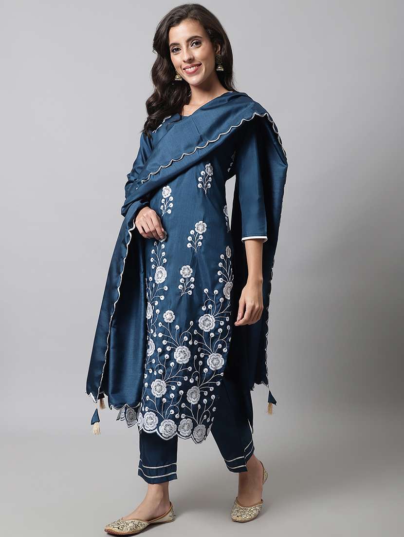 women three quarter sleeve kurta pant with dupatta set