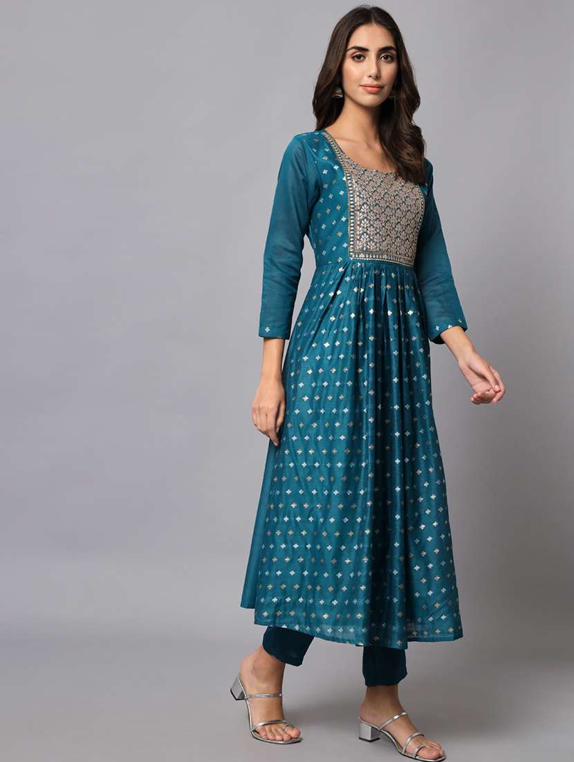 Women Three Quarter Sleeve Anarkali Kurta Pant With Dupatta Set