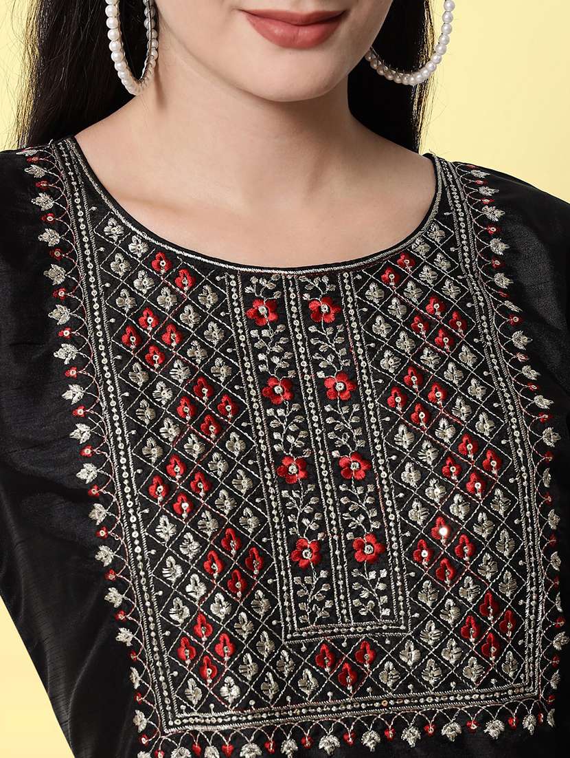 women three quarter sleeve kurta pant with dupatta set - 20194366 -  Standard Image - 4