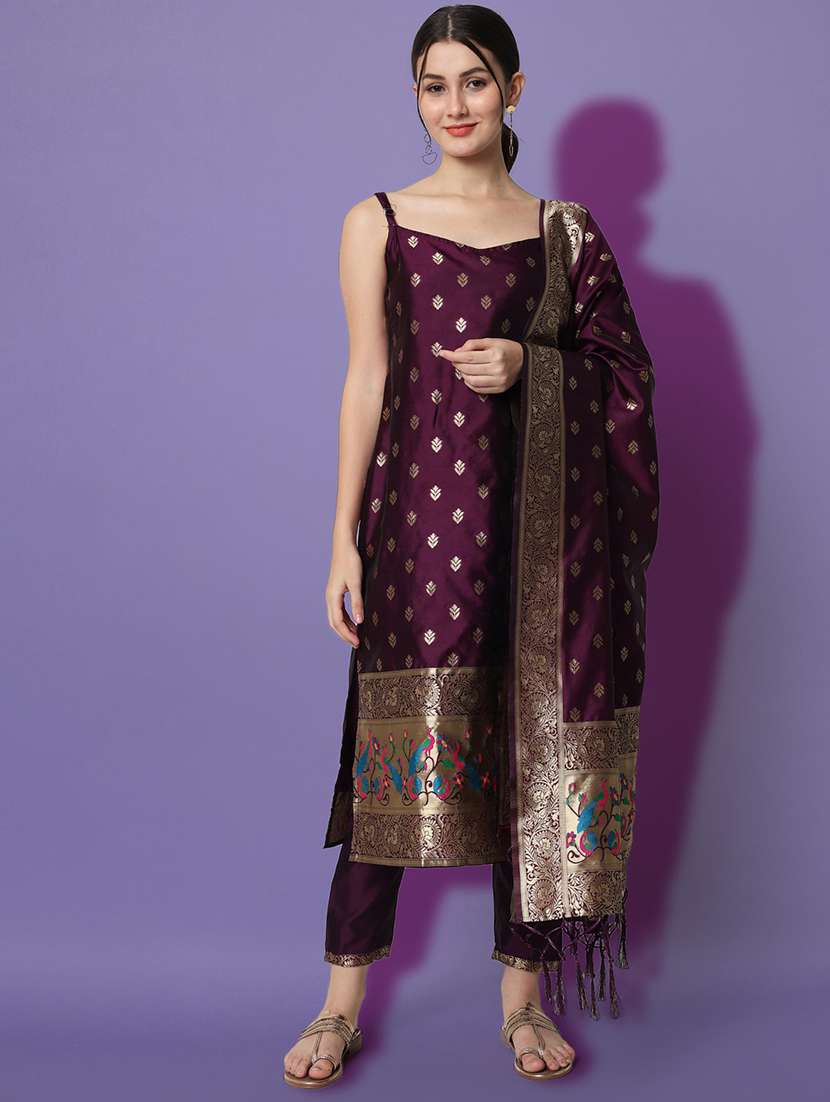 women self design sleeveless kurta pant with dupatta set