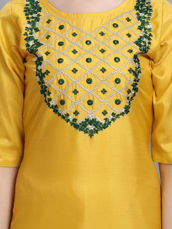 embroidered kurta pant set with dupatta - 20194538 - Standard Image - 4