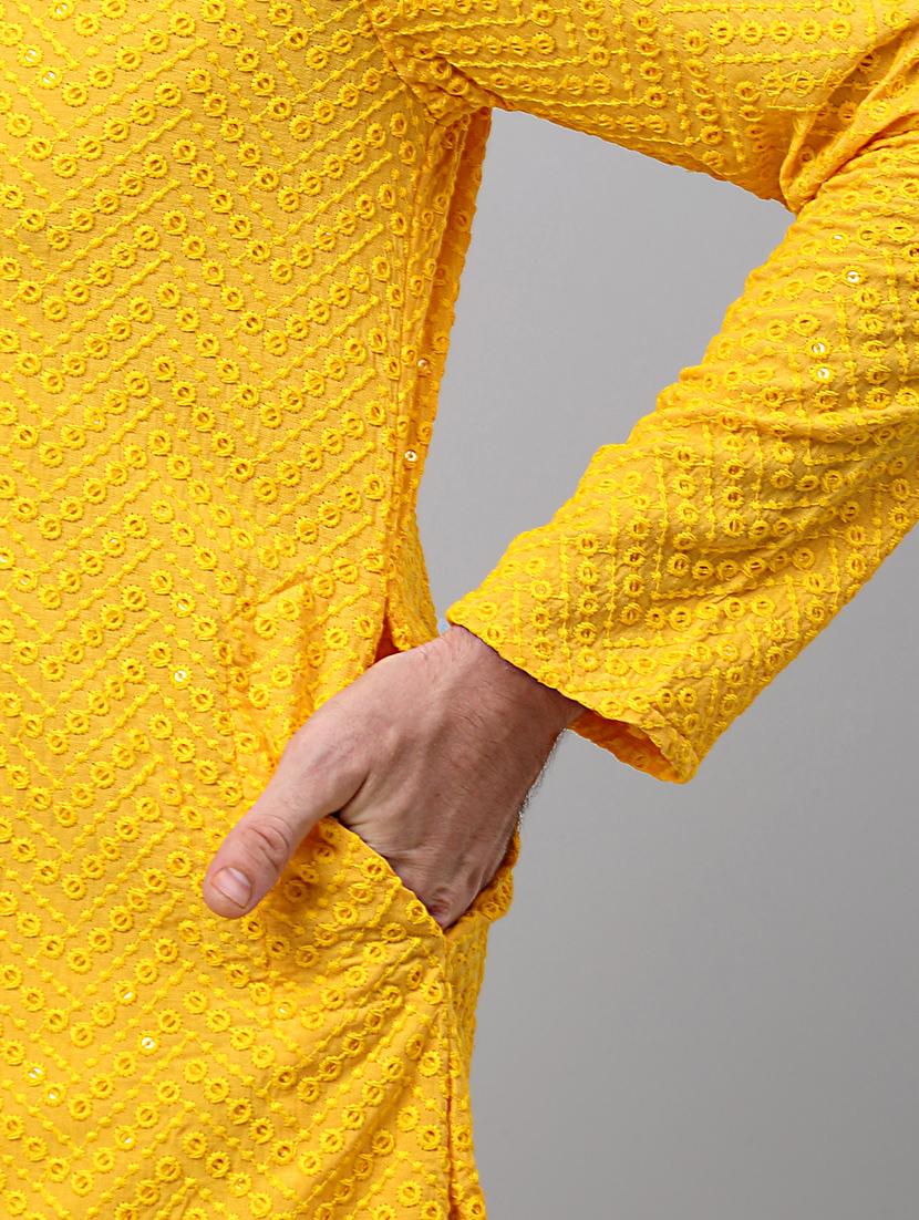 mandarin neck embroidered kurta pyjama set - 20205569 - Standard Image - 4