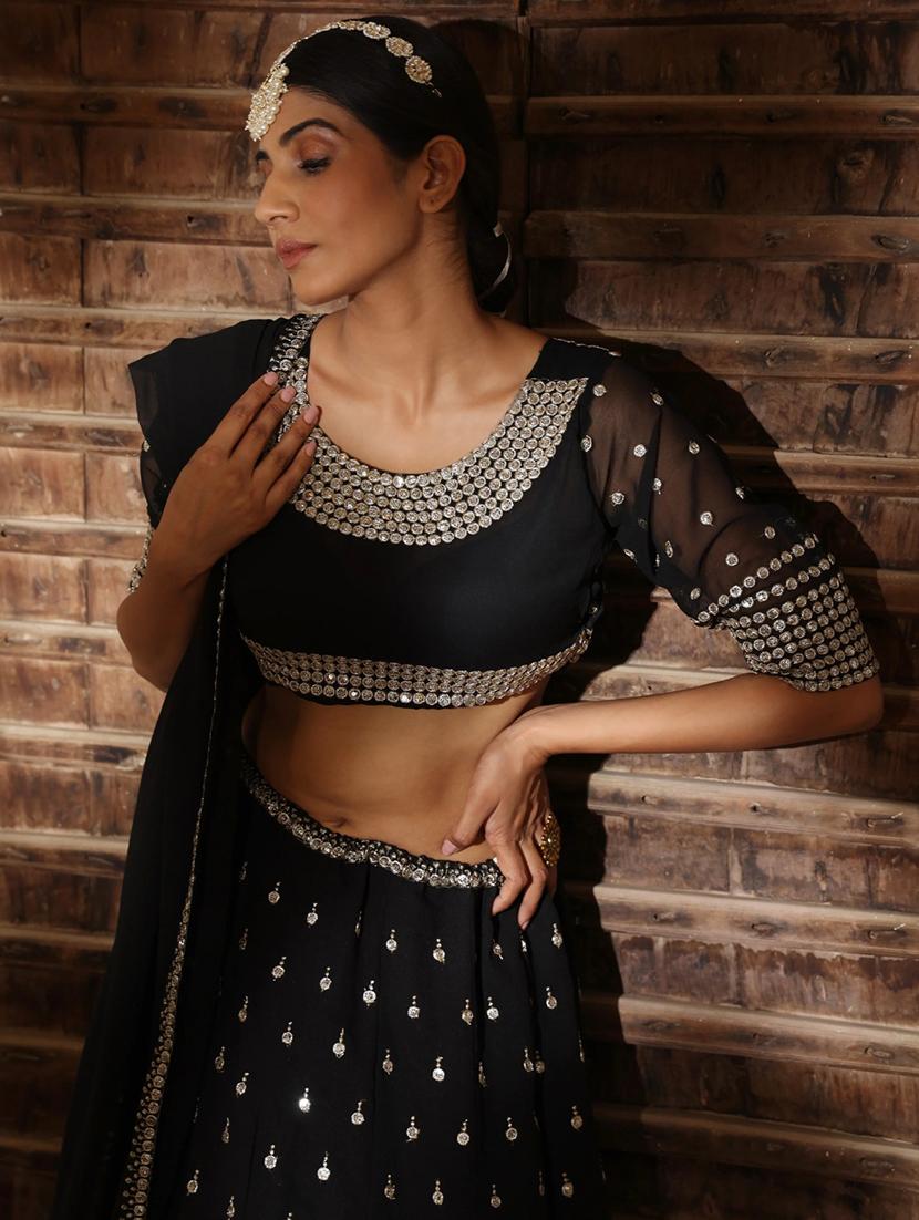 black colored flared lehenga - 20214761 - Standard Image - 6