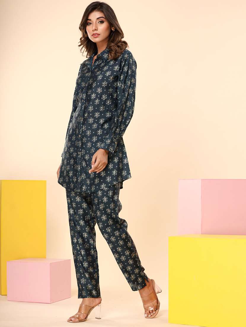 blue floral printed co-ord sets - 20223093 -  Standard Image - 1