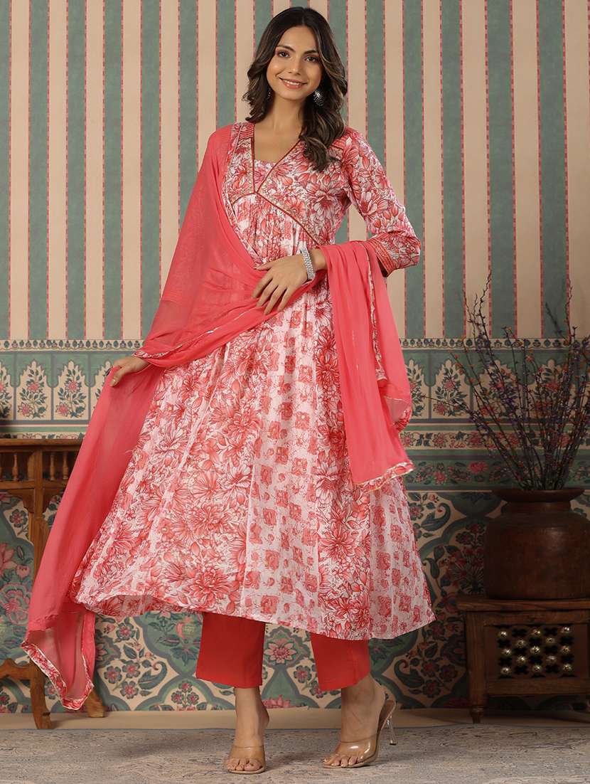 women three quarter sleeve kurta pant with dupatta set - 20223772 -  Standard Image - 1