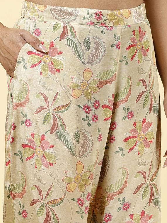 beige colored co ord set - 20225755 - Standard Image - 4
