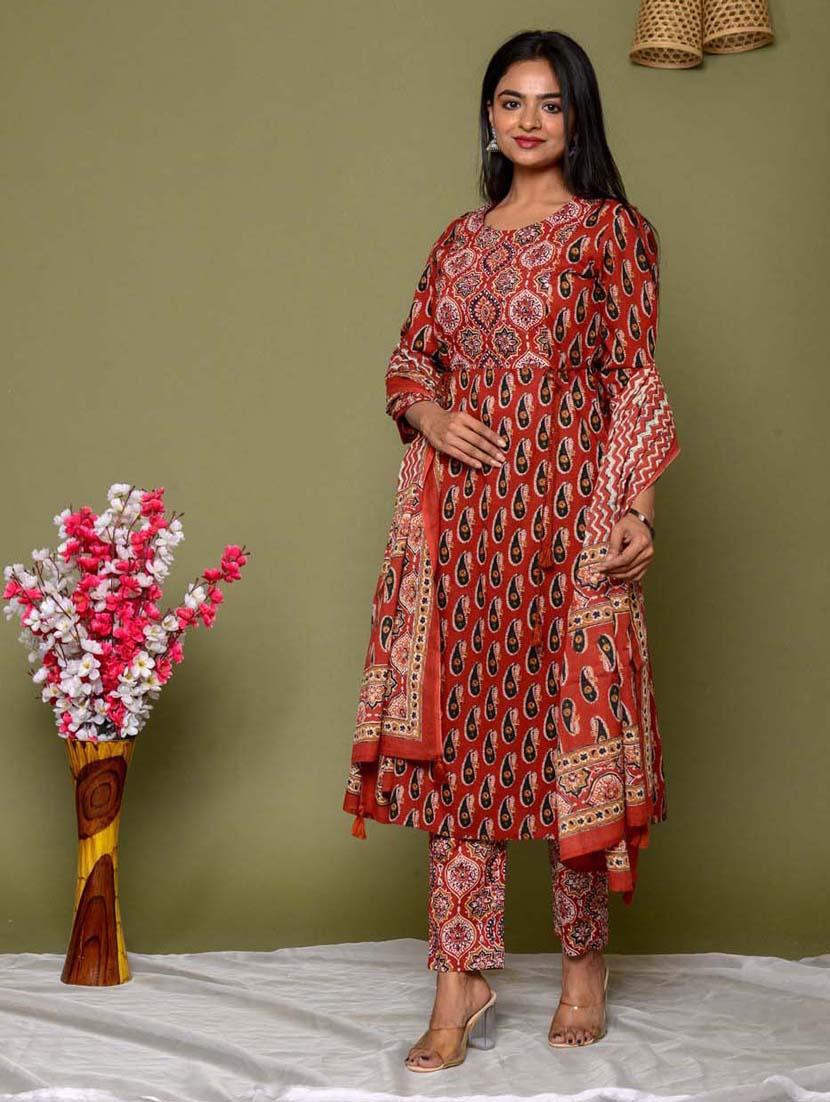 red colored kurta dupatta set - 20225873 - Standard Image - 4
