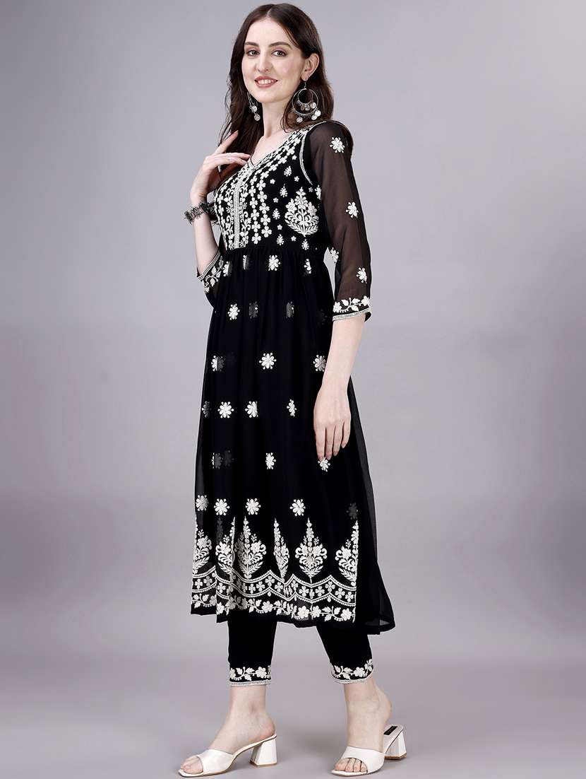women black chikankari kurta pant set - 20239158 -  Standard Image - 1