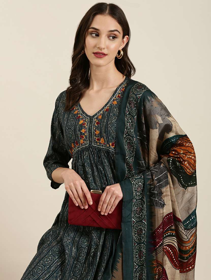 women printed kurta pant set with dupatta - 20251219 -  Standard Image - 4