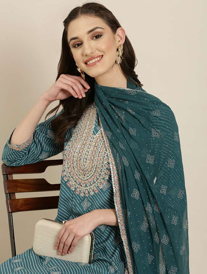 women printed kurta sharara set with dupatta - 20251230 - Standard Image - 4