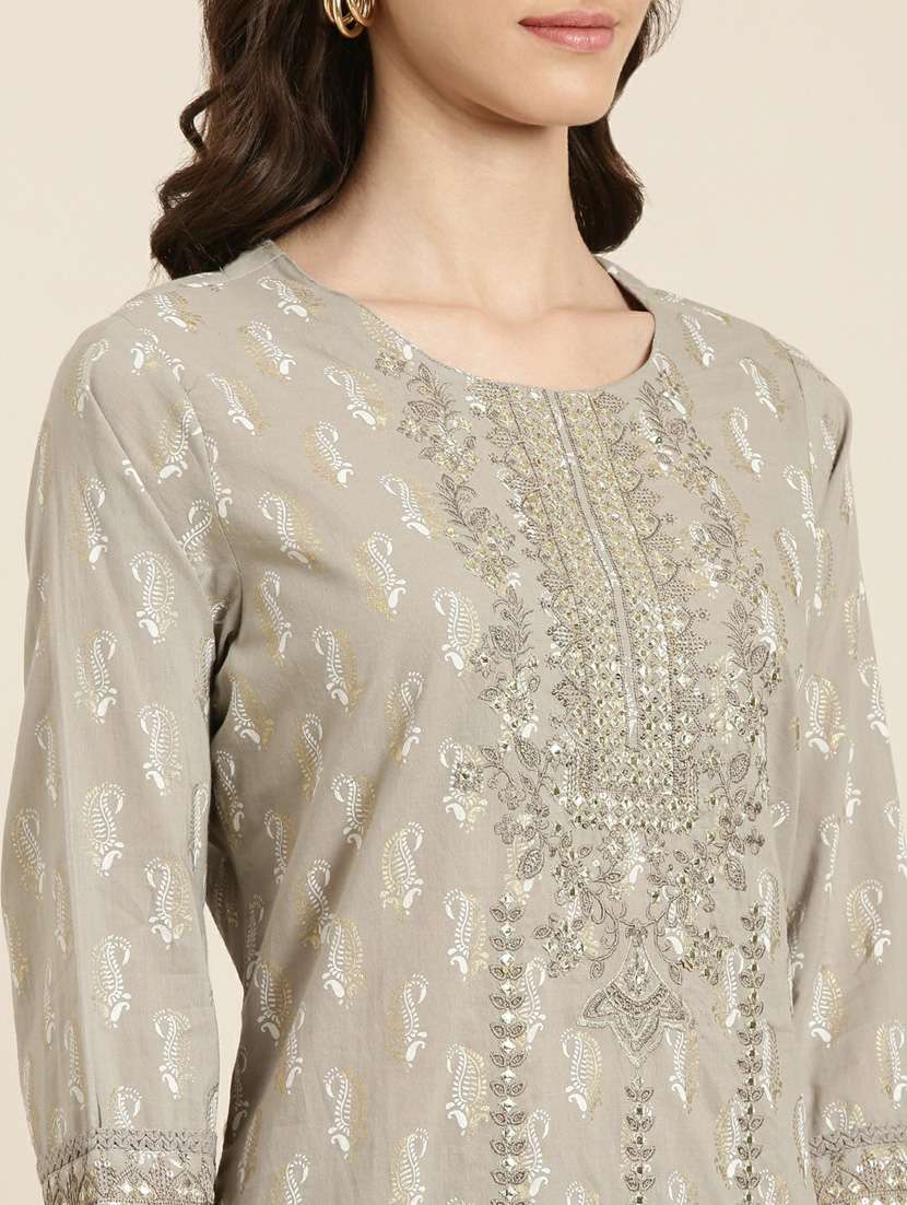 women paisley round neck kurta sharara set with dupatta - 20251412 -  Standard Image - 4