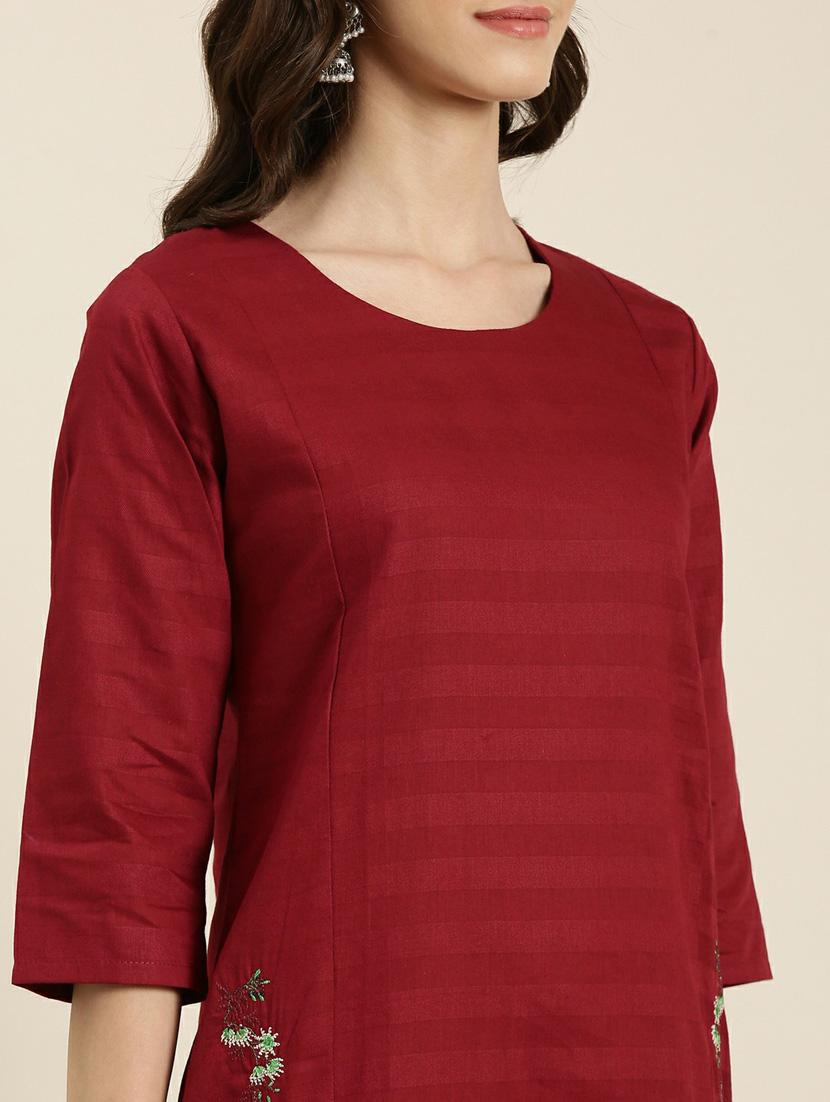 women's maroon round neck straight kurta - 20252260 - Standard Image - 4