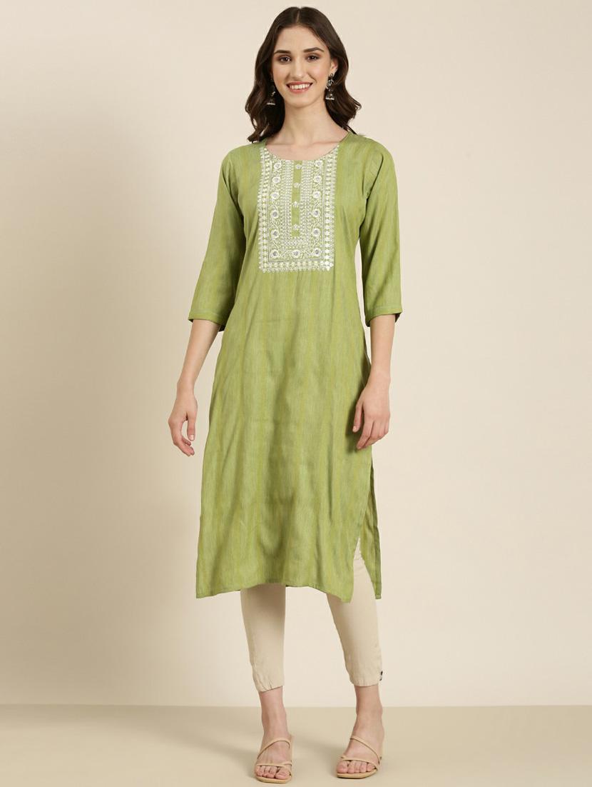 women's green round neck straight kurta - 20252269 -  Zoom Image - 0