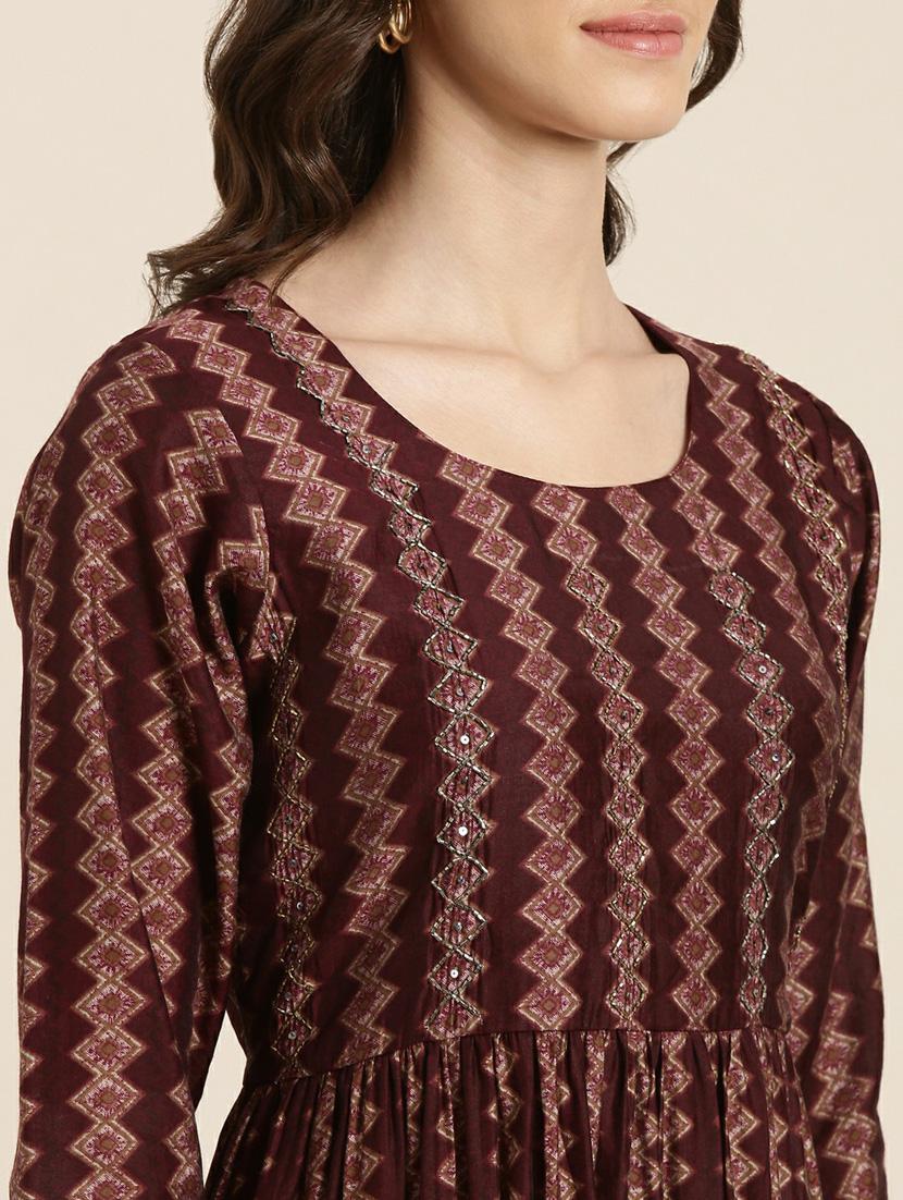 burgundy placement embroidered a-line kurta - 20252323 - Standard Image - 4