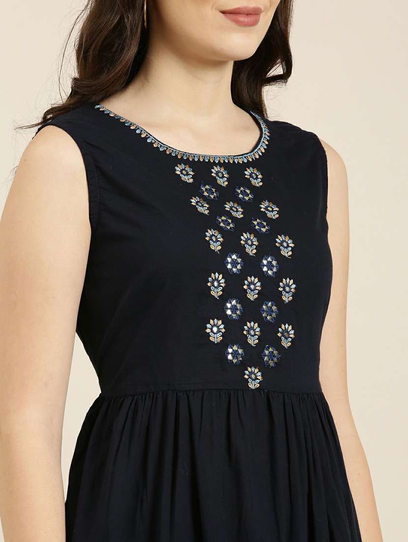 navy embroidered kurta with jacket - 20252351 -  Standard Image - 4