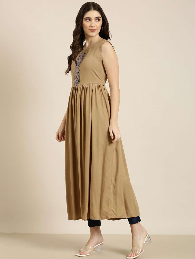 women embroidered kurta with jacket - 20252352 -  Standard Image - 1