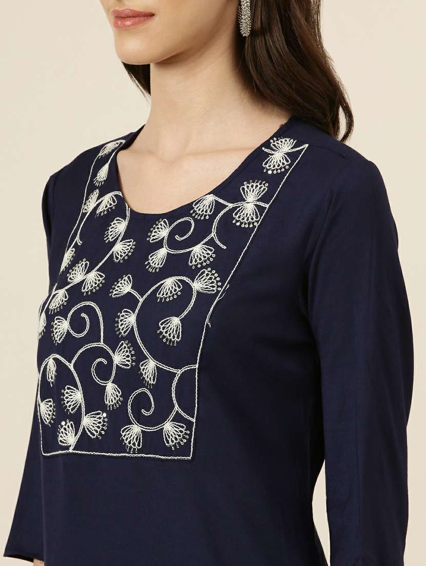 women yoke embroidered straight kurta - 20252473 -  Standard Image - 4