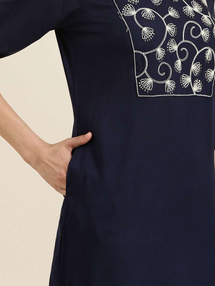 women yoke embroidered straight kurta - 20252473 -  Standard Image - 6