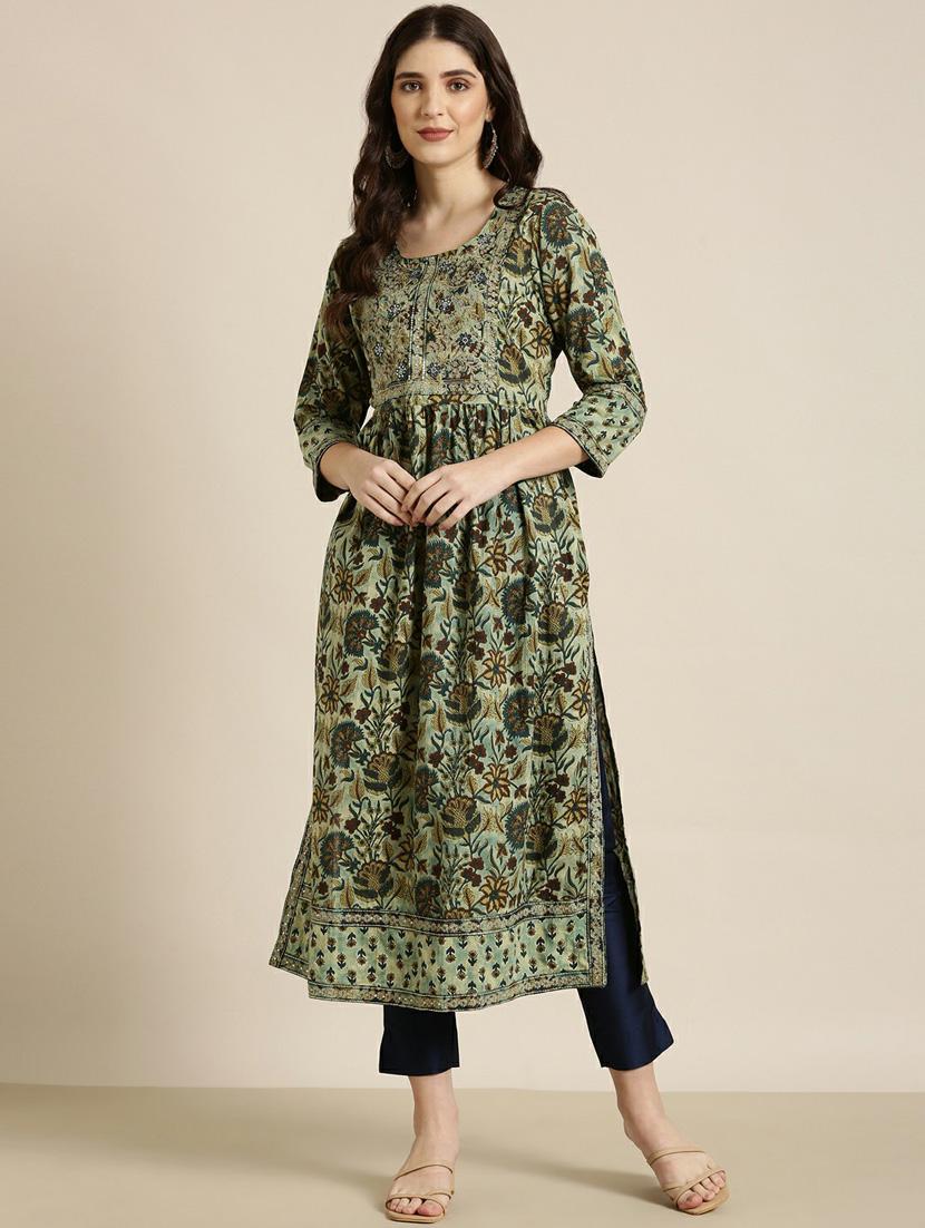 women round neck floral side slit kurta - 20252517 -  Zoom Image - 0