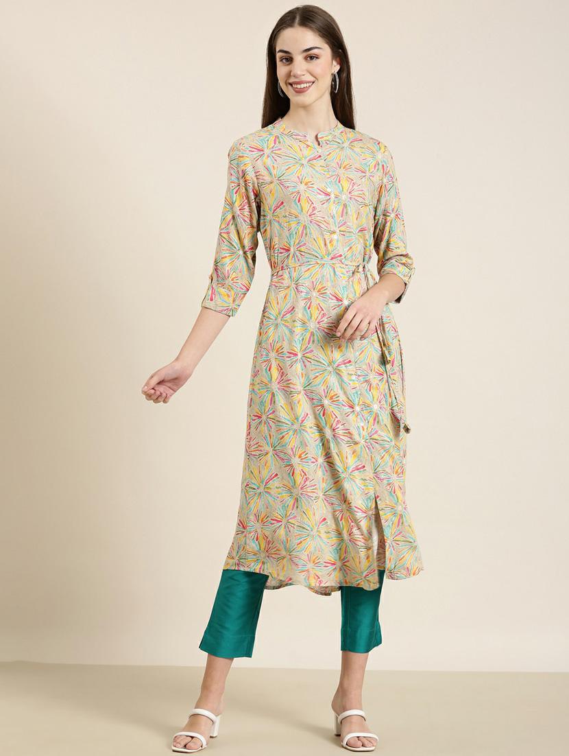 women floral printed front slit kurta - 20252532 - Zoom Image - 0