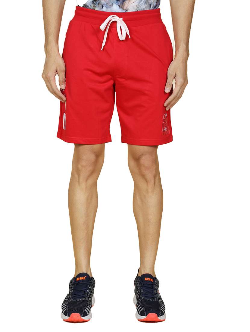 men red typography print cotton short