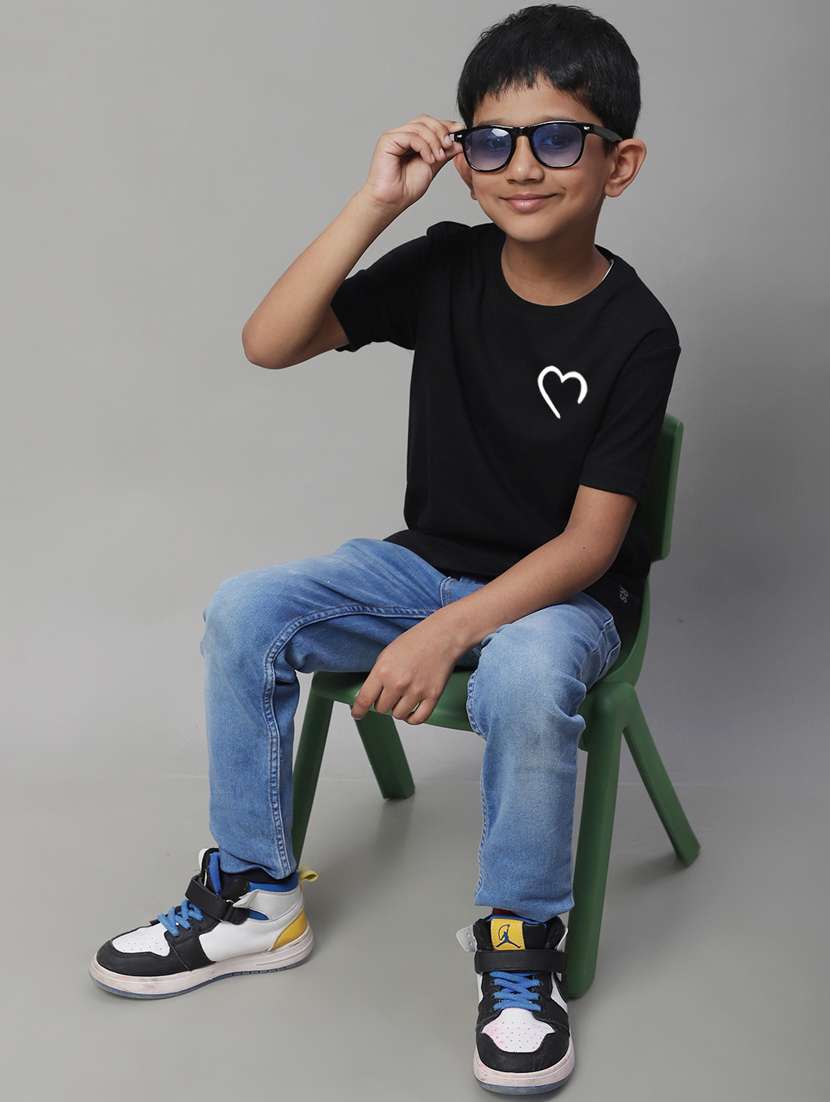 boys round neck graphic printed t-shirt - 20257463 -  Standard Image - 4