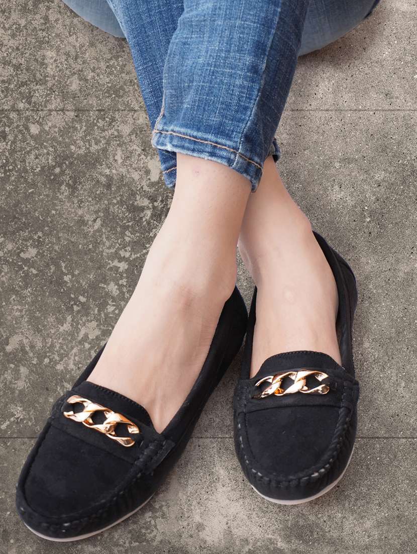 women black gold chain slip on loafer - 20261275 -  Standard Image - 4
