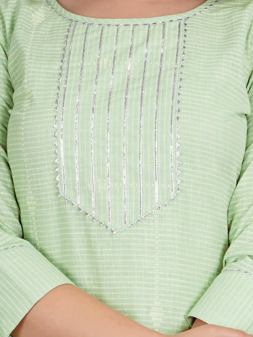 women green round neck straight kurta - 20263815 - Standard Image - 4