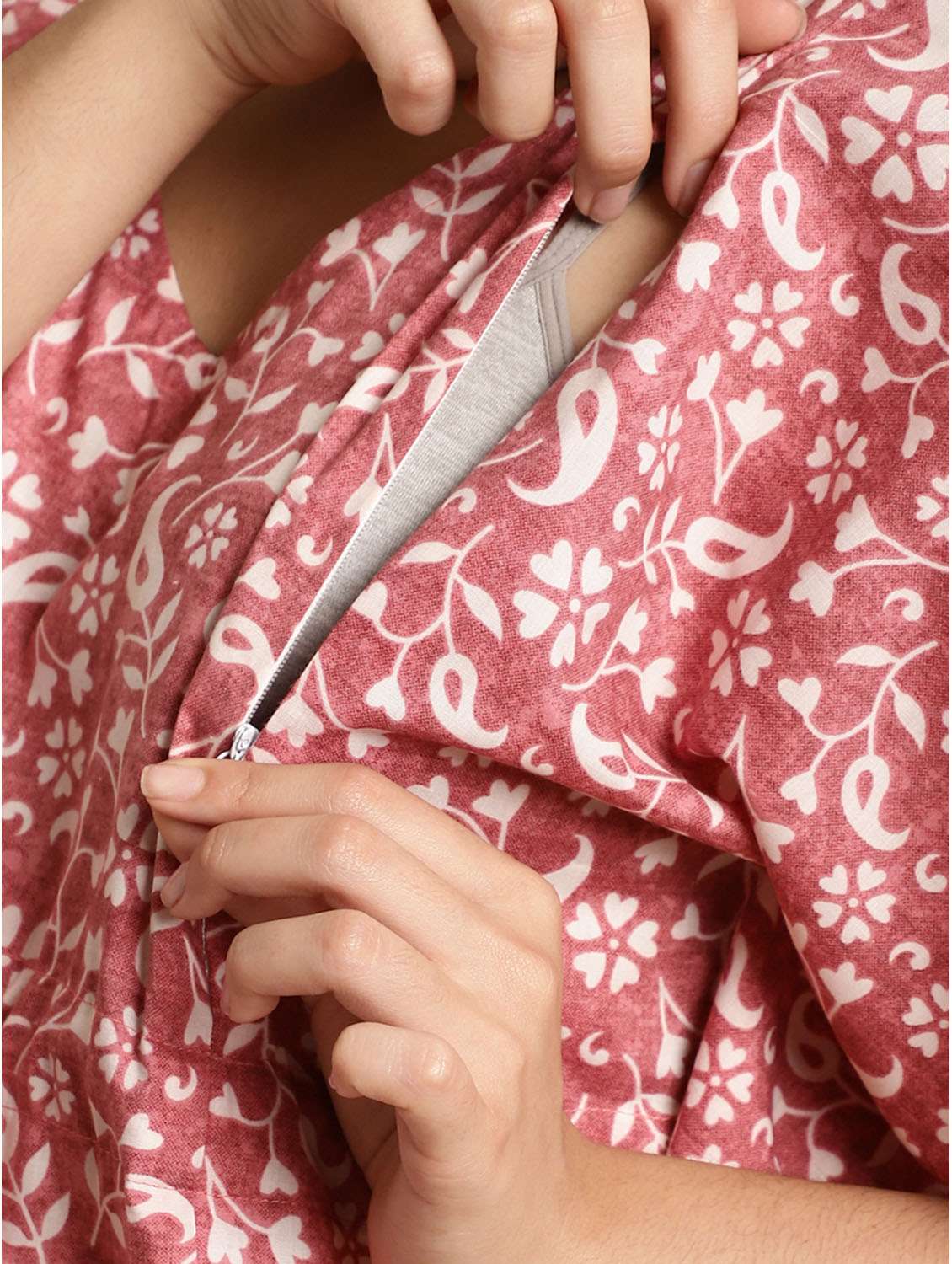 women pink florals printed maternity wear - 20267557 - Standard Image - 4