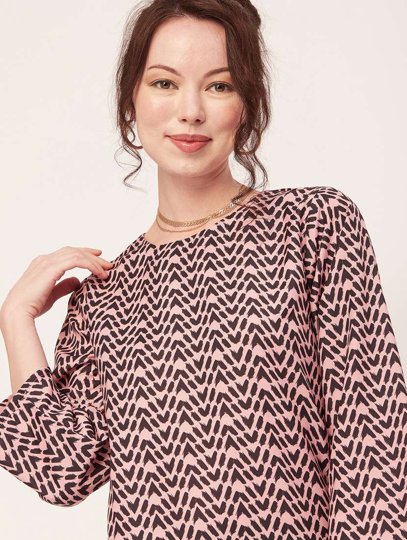 women's asymmetric round neck top - 20271585 - Standard Image - 4