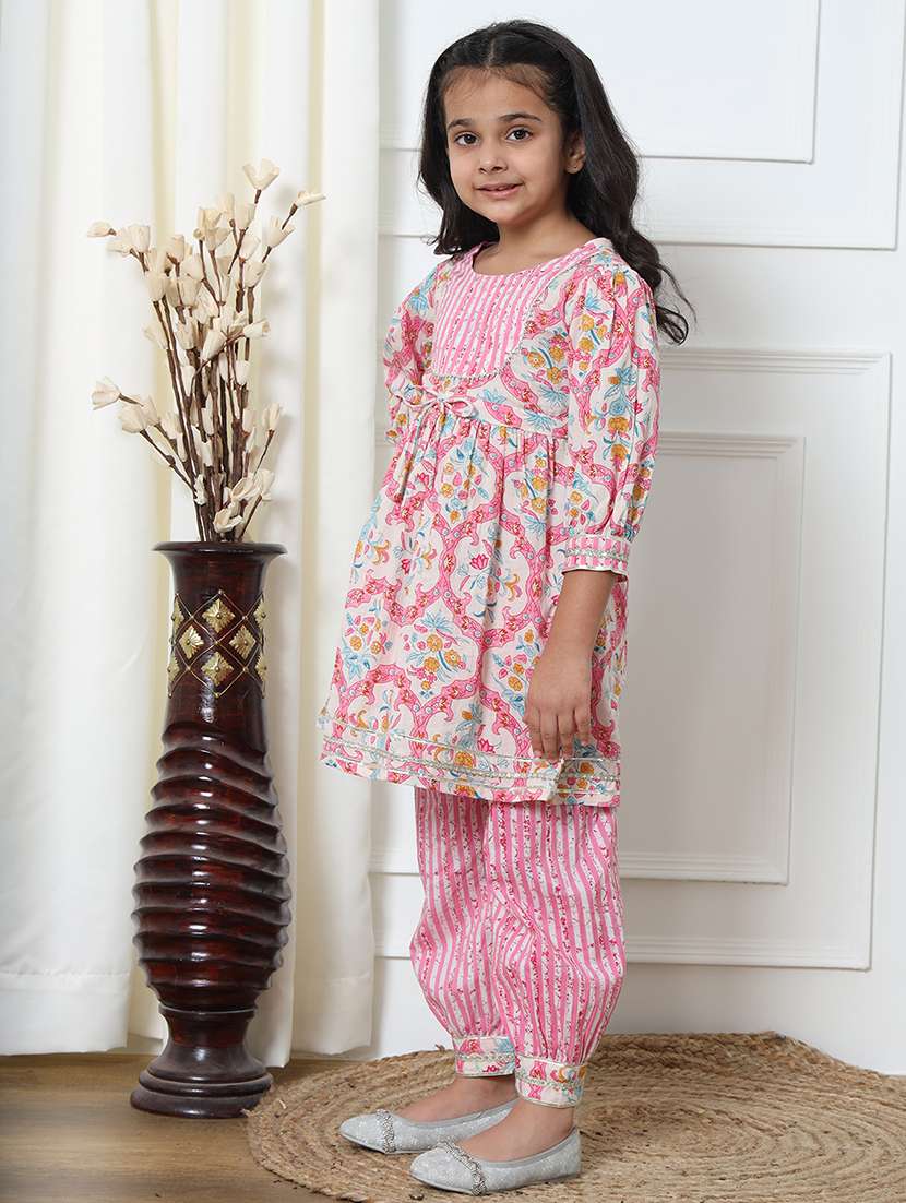girl floral print cotton kurta salwar set - 20271938 -  Standard Image - 1