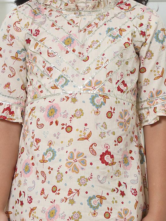 girl floral print cotton kurta palazzo set - 20271941 - Standard Image - 4