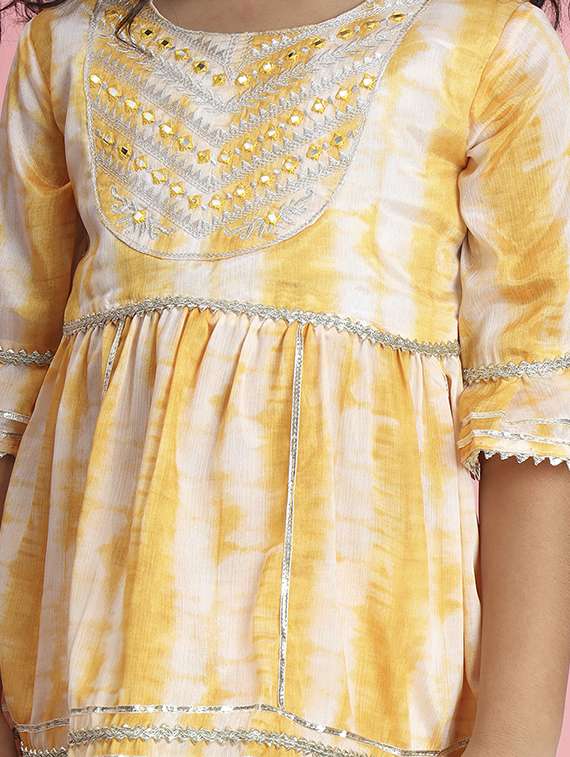 girl tie & dye kurta sharara set - 20271953 -  Standard Image - 4