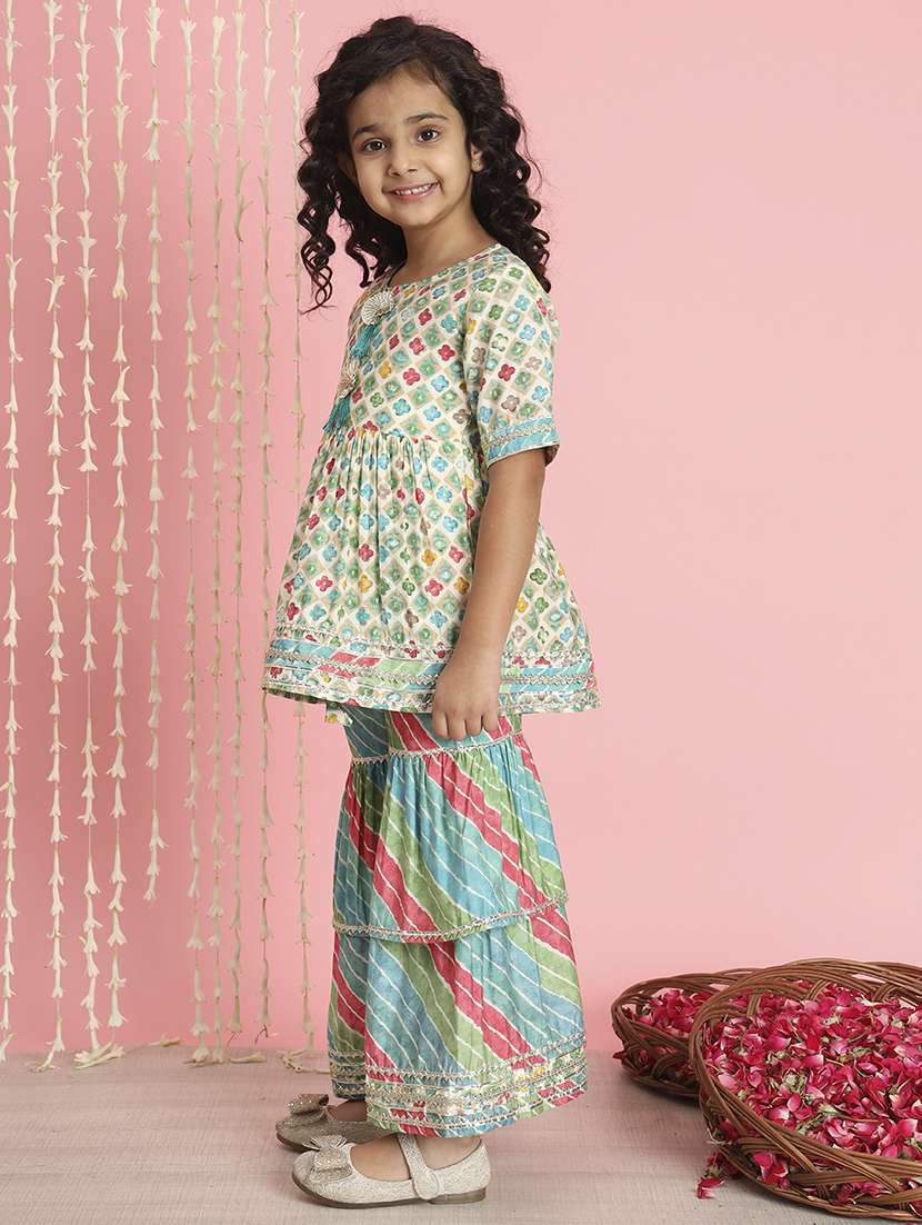 girl floral print cotton kurta sharara set - 20271975 -  Standard Image - 1